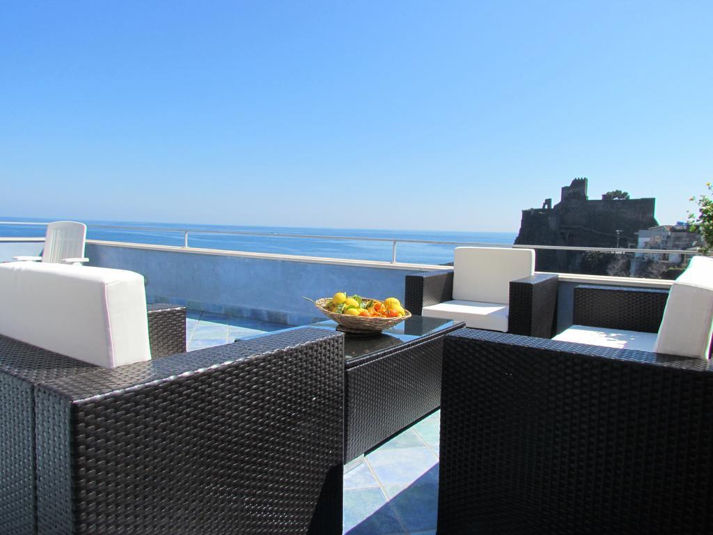 La Terrazza Sul Mare Bed & Breakfast Aci Castello Luaran gambar